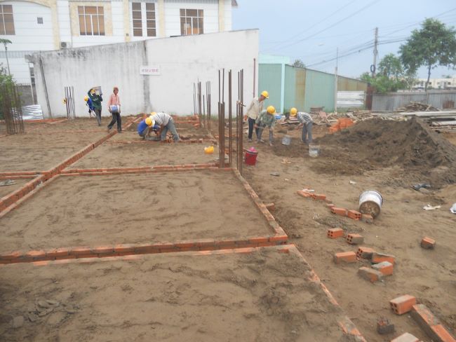Xây Nhà Đổ Nền Bằng Cát Hay Đất Tốt Hơn? ảnh 1